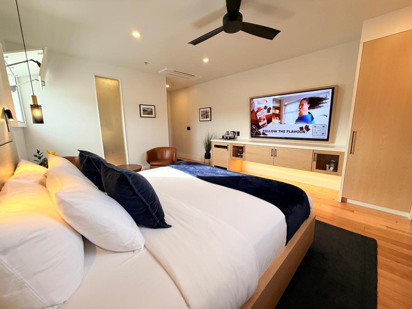 Cribs On Main Hotel Picton Exterior photo
